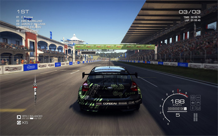 超级房车赛:汽车运动