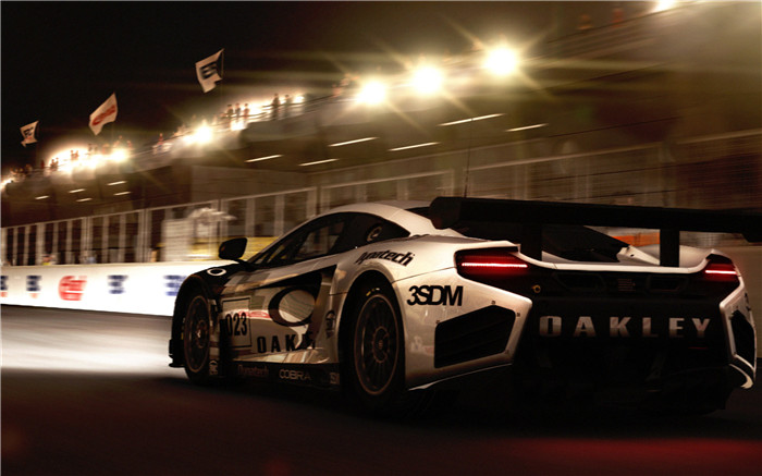 超级房车赛:汽车运动